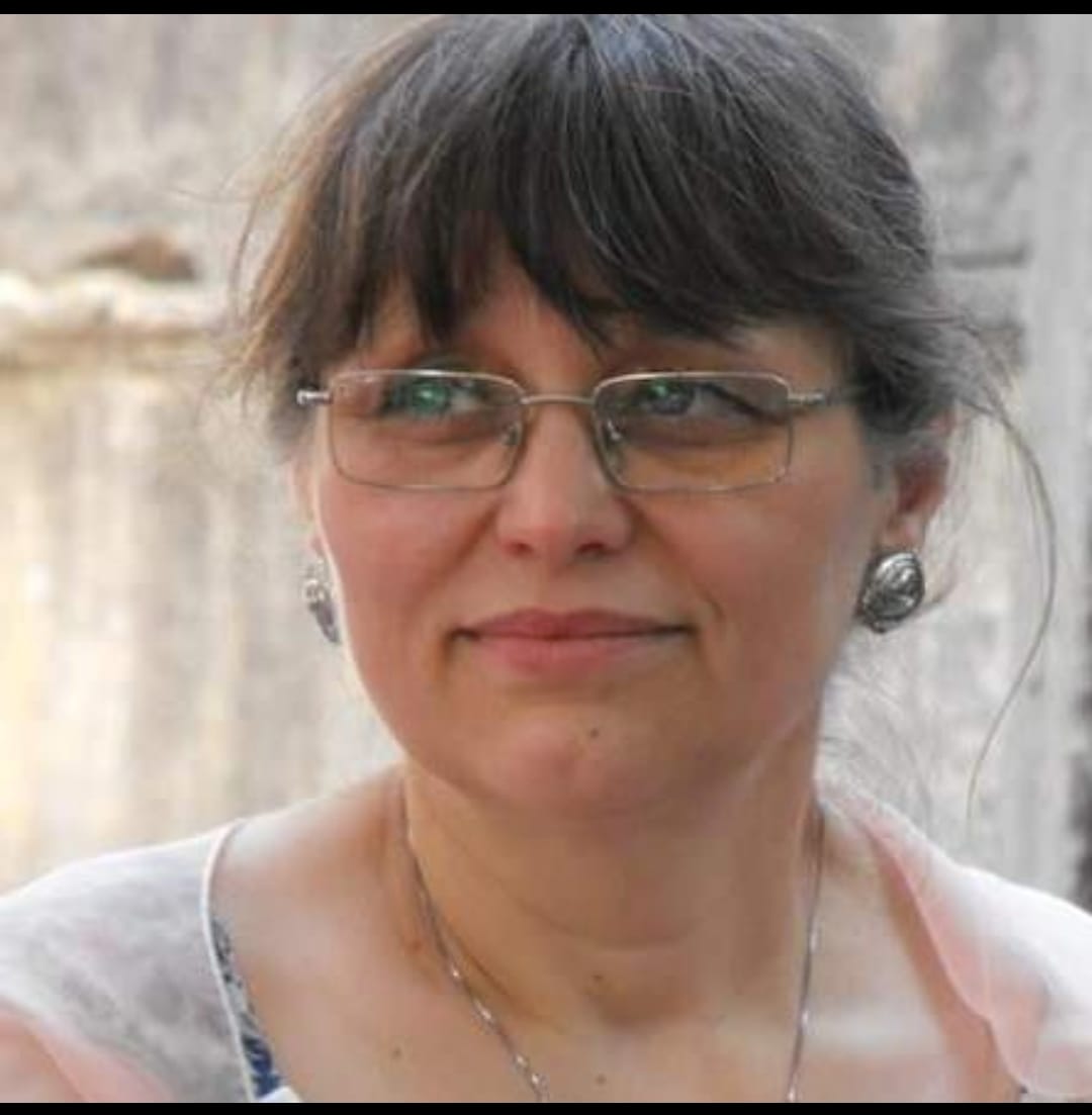 Psiholog clinician și psihoterapeut CBT în București, Sector 3 Sabina Grosoșiu | Emotional Mind